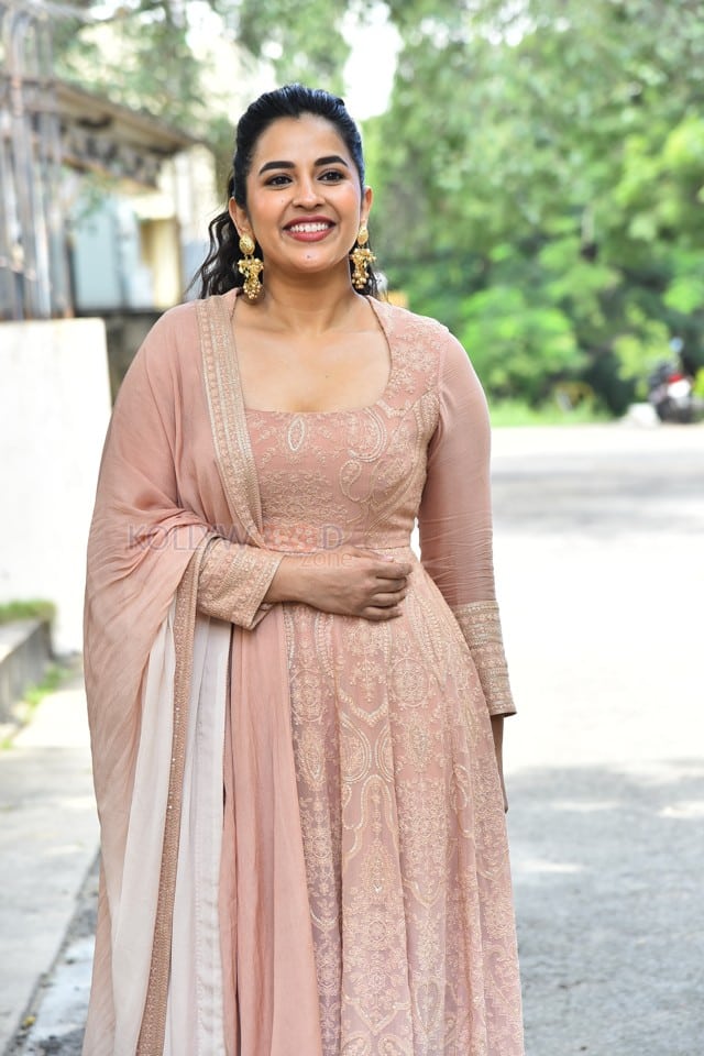 Heroine Komalee Prasad at Sasivadane Movie Press Meet Photos 05