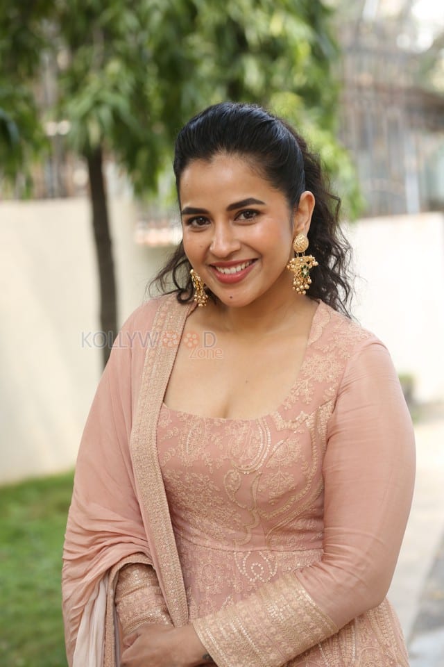 Heroine Komalee Prasad at Sasivadane Movie Press Meet Photos 16