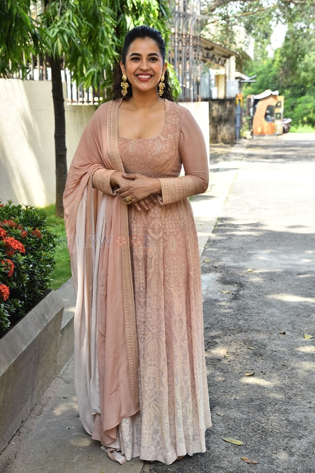 Heroine Komalee Prasad at Sasivadane Movie Press Meet Photos 30