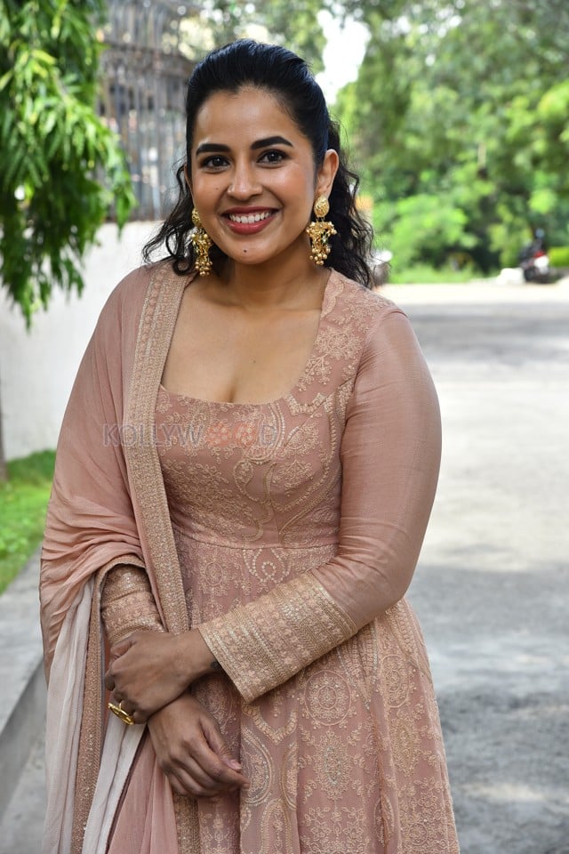 Heroine Komalee Prasad at Sasivadane Movie Press Meet Photos 33