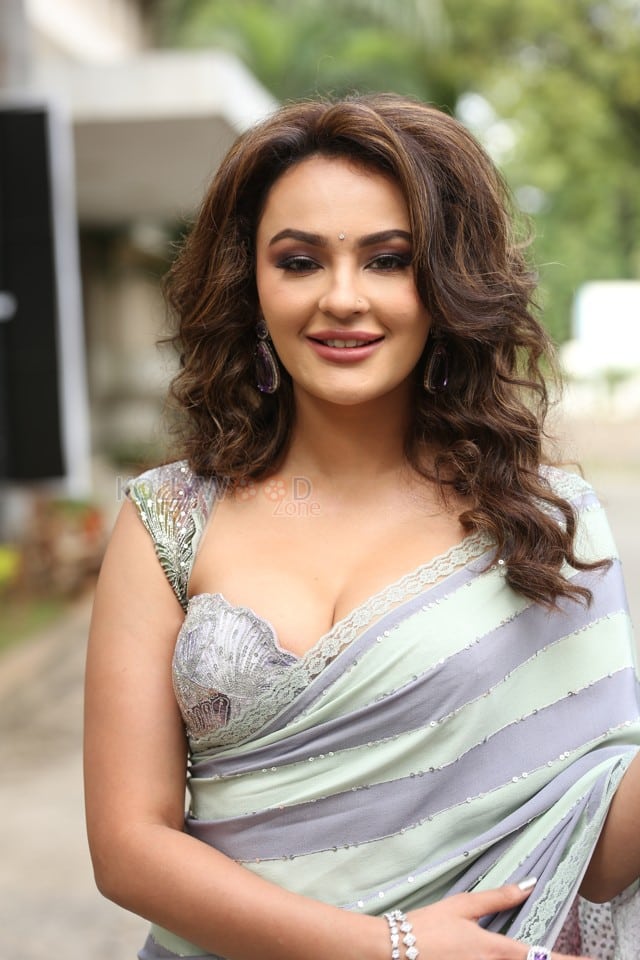Heroine Seerat Kapoor at Jathasya Maranam Dhruvam Movie Teaser Launch Photos 64
