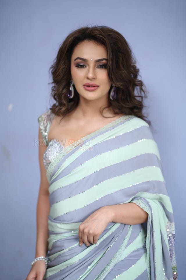 Heroine Seerat Kapoor at Jathasya Maranam Dhruvam Movie Teaser Launch Photos 93