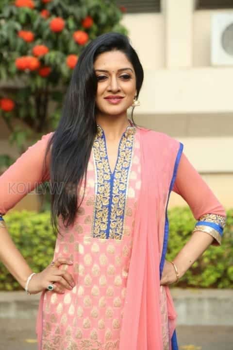 Mallu Actress Vimala Raman New Photos 07