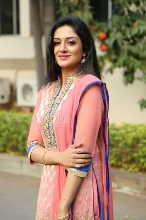 Mallu Actress Vimala Raman New Photos 15