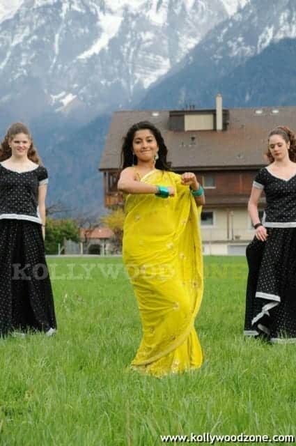 Meera Jasmine In Penn Singam Movie 04