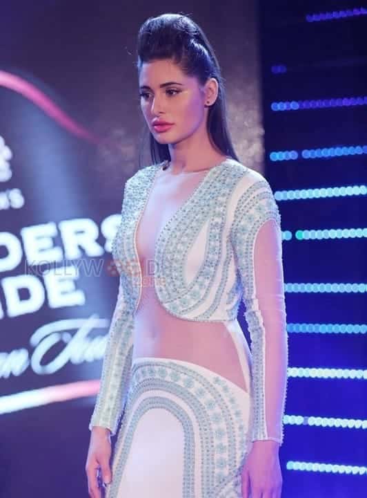 Nargis Fakhri Spicy Photos 06