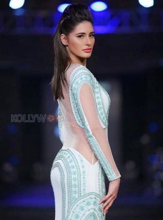 Nargis Fakhri Spicy Photos 13