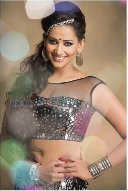 Sanjana Singh Hot Photos 20