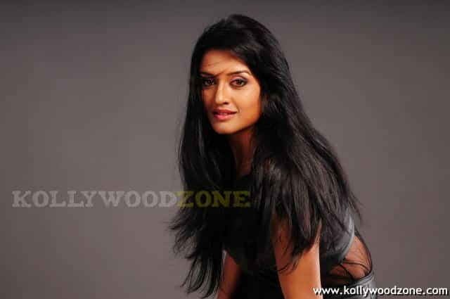 Sexy Vimala Raman Hot Photoshoot 06