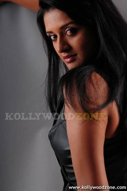 Sexy Vimala Raman Hot Photoshoot 18