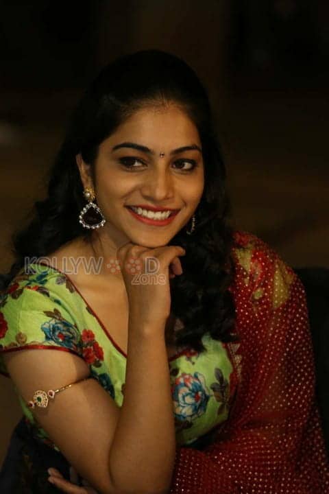 Telugu Actress Punarnavi Bhupalam Photos 18