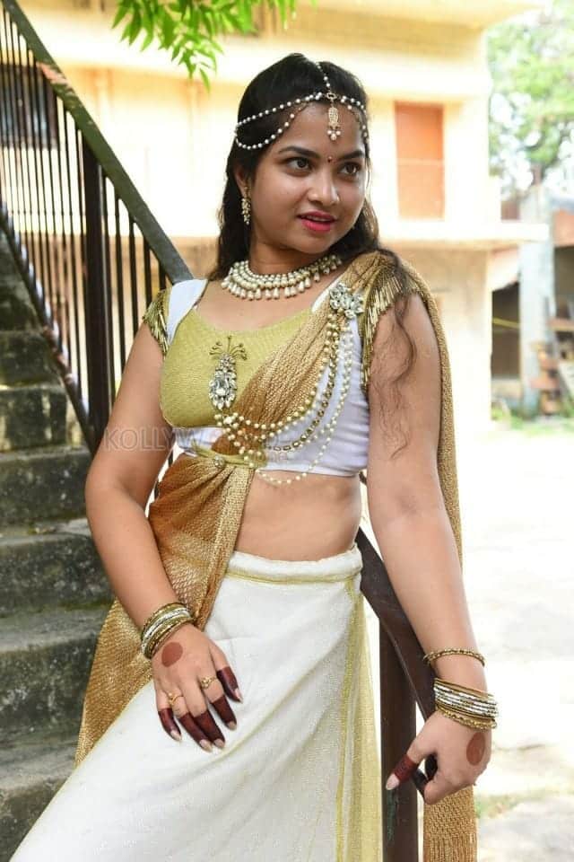 Telugu Actress Sirisha Dasari Photos 01