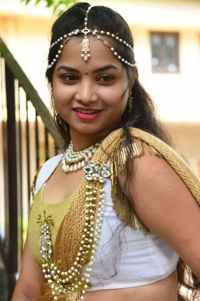Telugu Actress Sirisha Dasari Photos 02