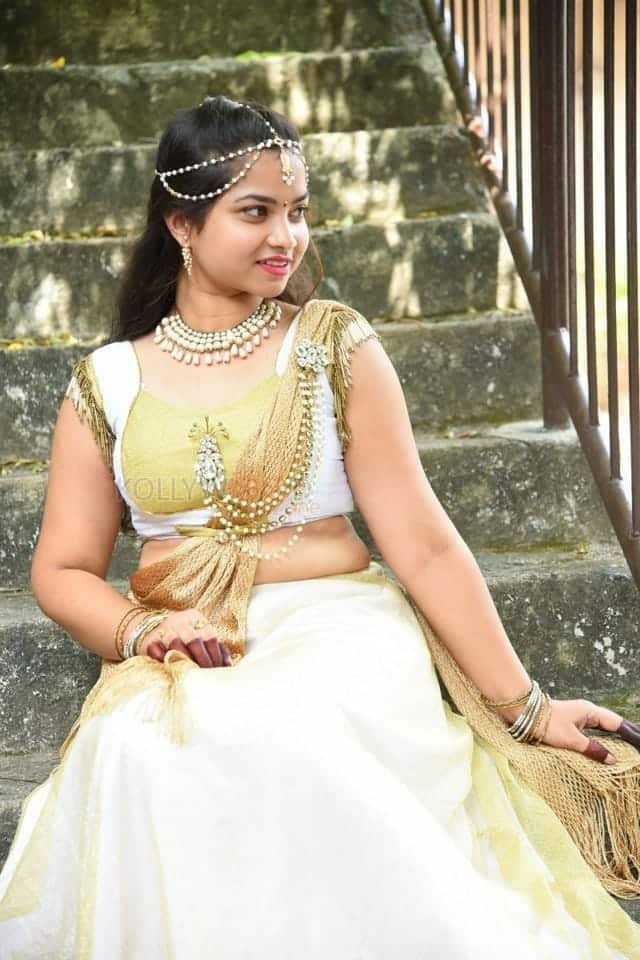 Telugu Actress Sirisha Dasari Photos 07