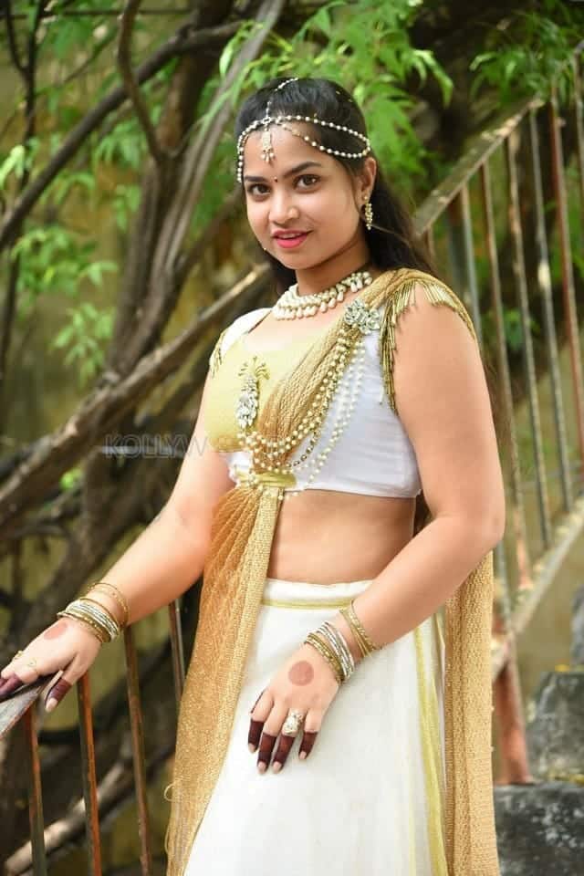 Telugu Actress Sirisha Dasari Photos 20