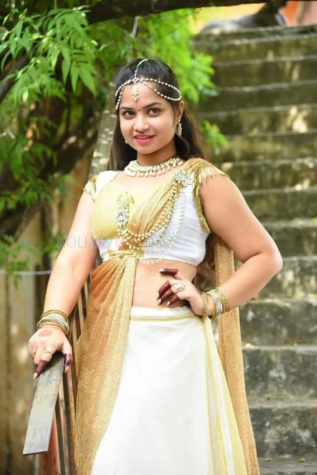 Telugu Actress Sirisha Dasari Photos 24