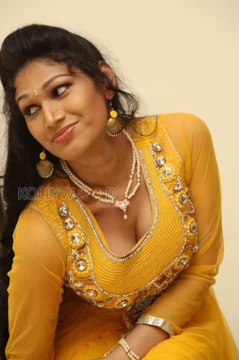 Telugu Actress Sirisha Hot Photos 24