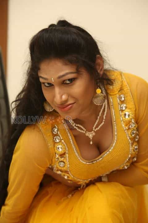 Telugu Actress Sirisha Hot Photos 25