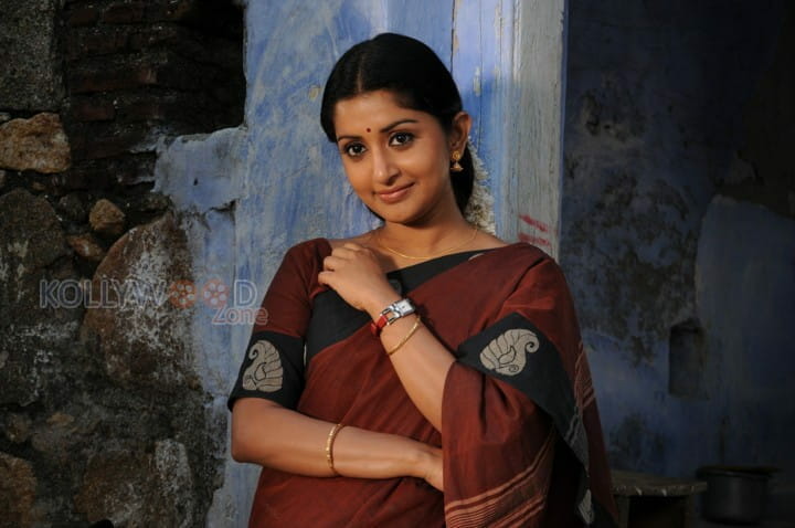 Vingyani Movie Heroine Meera Jasmine Pictures 04