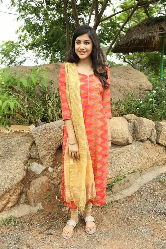Young Telugu Actress Simran Sharma Photos 23