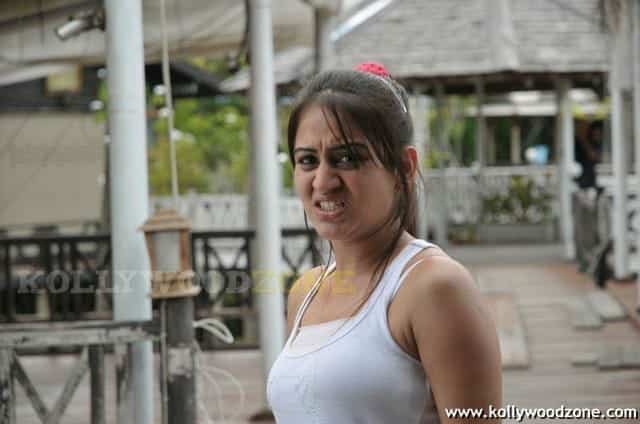 Actress Aksha Photo Gallery 09
