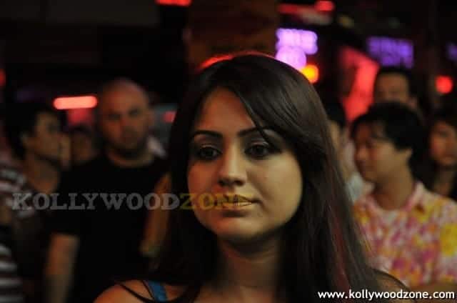 Actress Aksha Photo Gallery 13