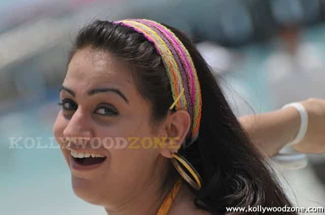 Actress Aksha Photo Gallery 37