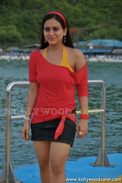 Actress Aksha Photo Gallery 53
