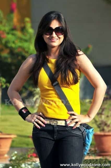 Actress Aksha Pictures 15