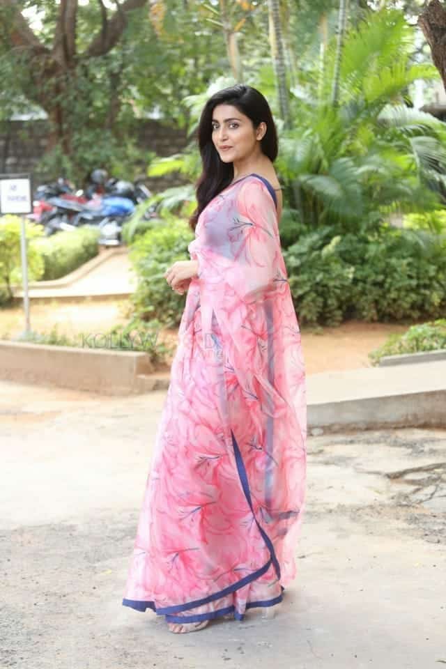 Actress Avantika Mishra At Maathrame Chepta Success Meet Photos 11
