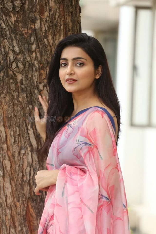 Actress Avantika Mishra At Maathrame Chepta Success Meet Photos 27