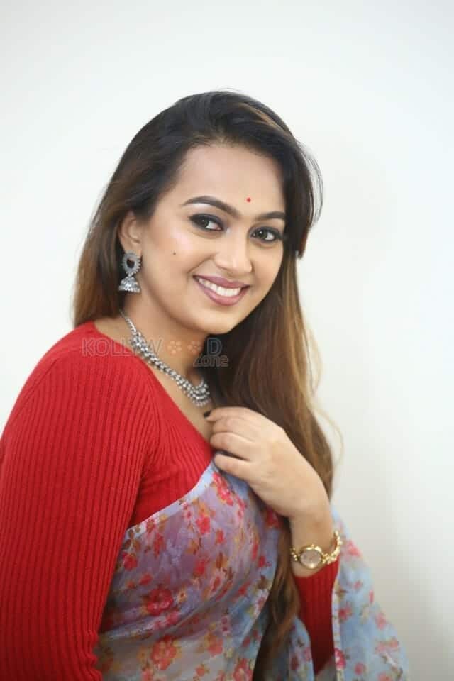 Actress Ester Noronha 69 Samskar Colony Interview Photos 07