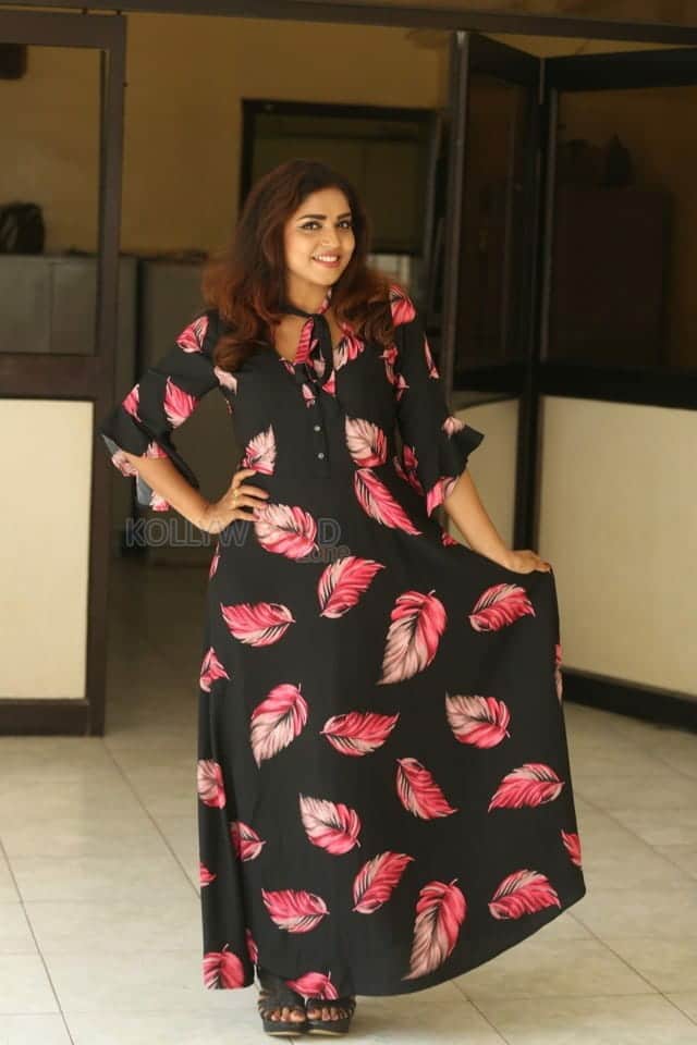 Actress Karunya Chowdary At 3 Monkeys Movie Press Meet Photos 19