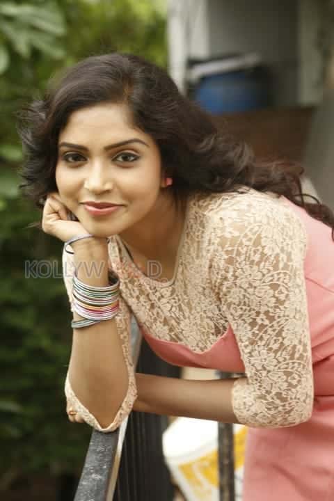Actress Karunya Photoshoot Stills 12