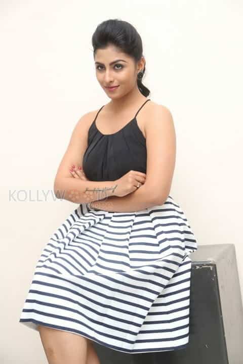 Actress Krithika Jayakumar New Pictures 18