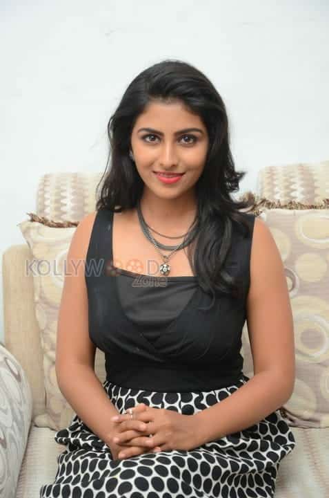 Actress Kruthika Jayakumar New Photos 01