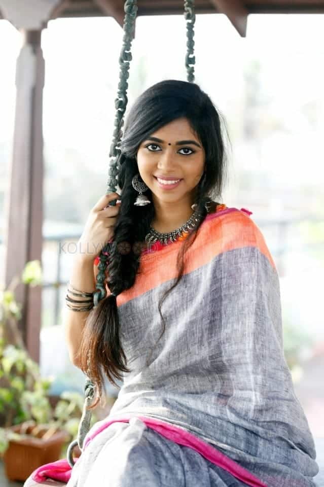 Actress Lovelyn Chandrasekhar Photoshoot Photos 02