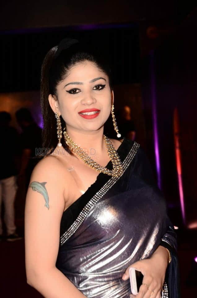 Actress Madhulagna Das At Zee Aspara Awards 2018 Photos 01