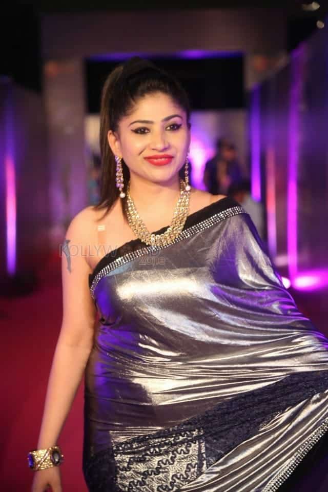 Actress Madhulagna Das At Zee Aspara Awards 2018 Photos 12