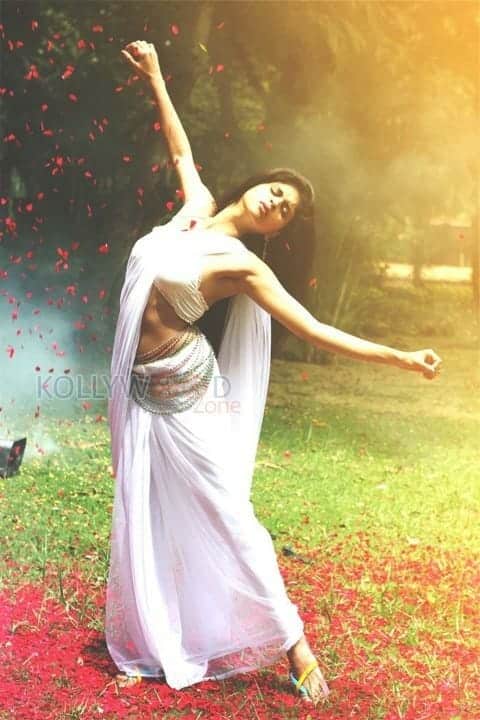 Actress Naveena Mrudhula Basker Spicy Hot Photos 04