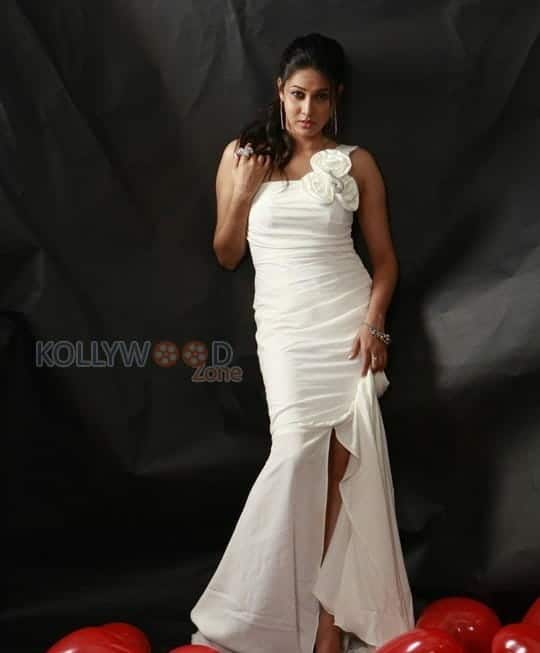 Actress Panchi Bora Sexy Photoshoot Photos 28