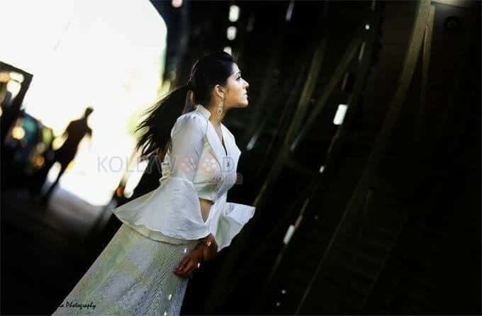 Actress Rashmi Gautam Photoshoot Pictures 03
