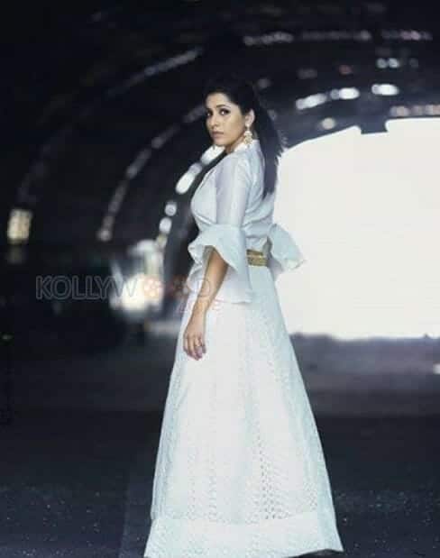 Actress Rashmi Gautam Photoshoot Pictures 10