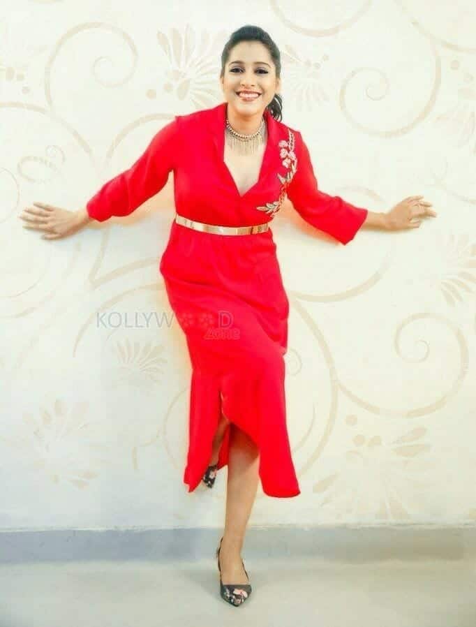 Actress Rashmi Gautam Photoshoot Pictures 13