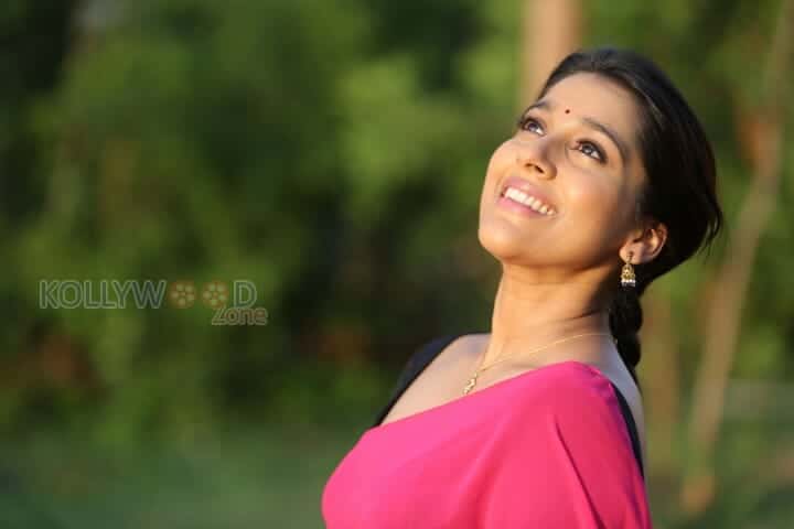 Actress Rashmi Gautam Sexy Photoshoot Photos 04