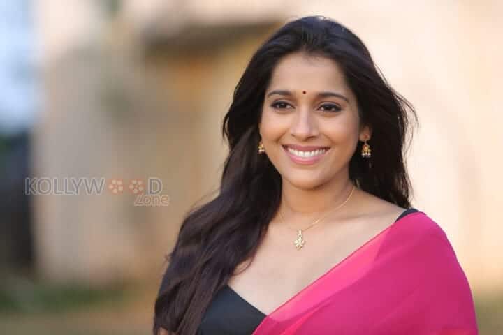 Actress Rashmi Gautam Sexy Photoshoot Photos 08