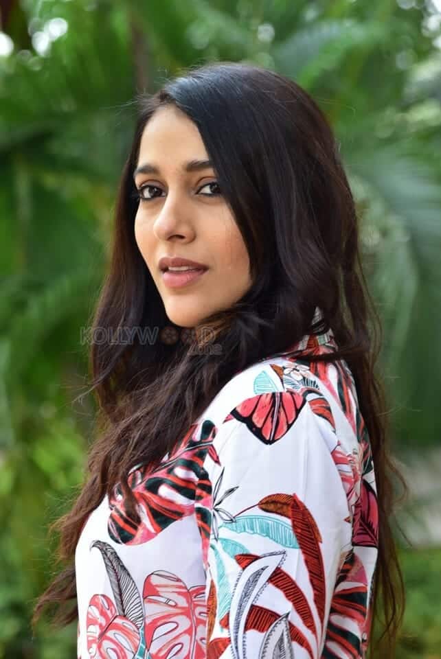 Actress Rashmi Gautam at Bomma Blockbuster Movie Success Meet Photos 38