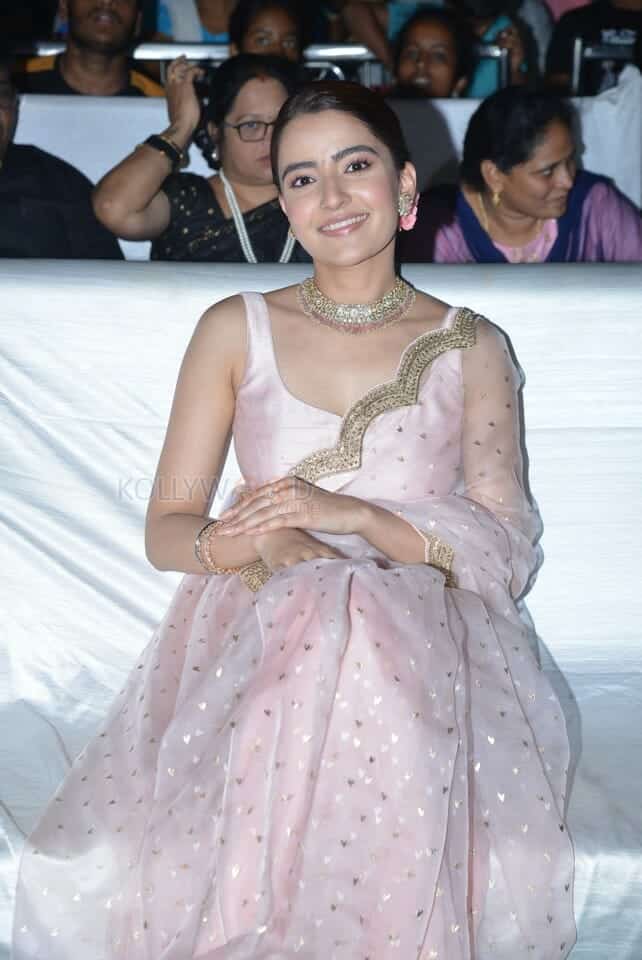 Actress Rukshar Dhillon at Ashoka Vanamlo Arjuna Kalyanam Movie Pre Release Event Stills 06