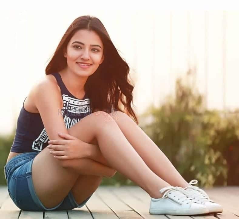 Actress Rukshar Mir Sexy Photos 18