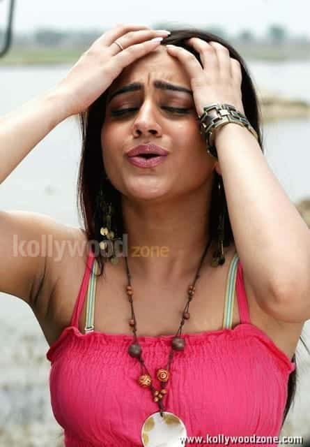 Aksha Sexy Pics 10 (177301) | Kollywood Zone